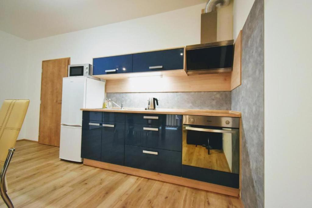 Moderni Apartman Horni Marsov - By Alka Exteriör bild